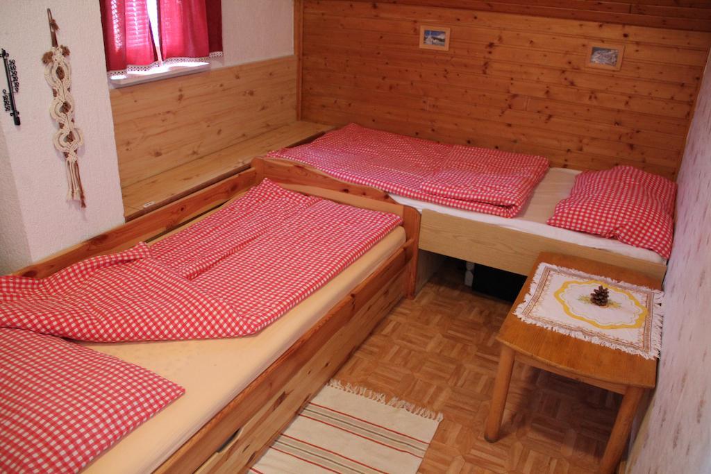 Mekina Guesthouse Maribor Szoba fotó