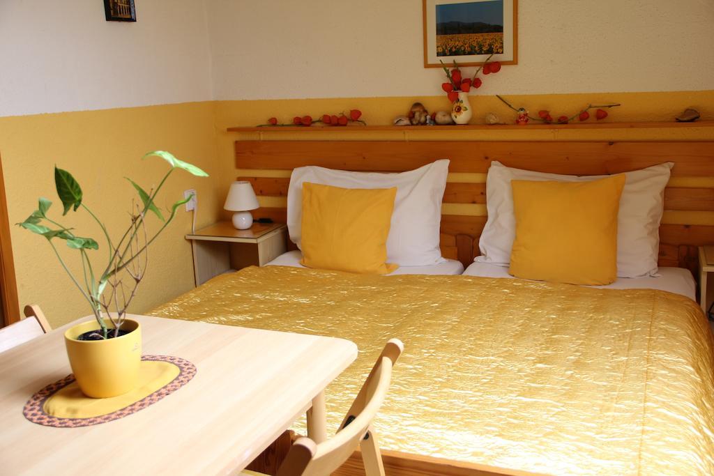 Mekina Guesthouse Maribor Szoba fotó